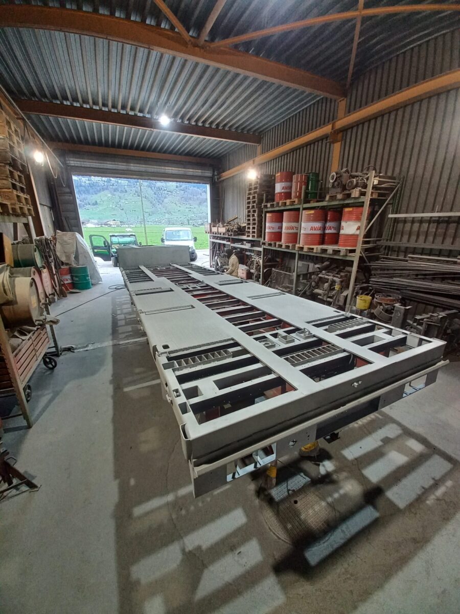 Der Spezialbau des Unternehmens HD Oberflächen GmbH zum mobilen Spritzverzinken